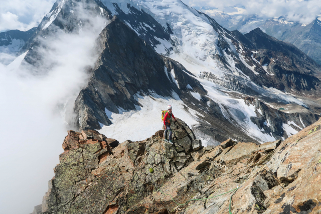 Het touw leent zich prima voor het gebruik van rotspunten als tussenzekering.